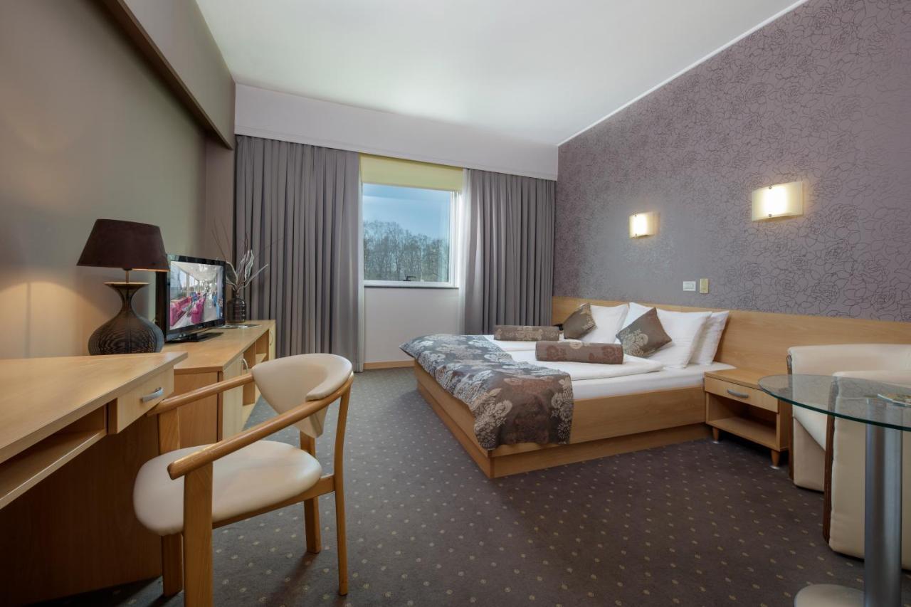 Hotel Zovko Zagreb Sesvete Luaran gambar