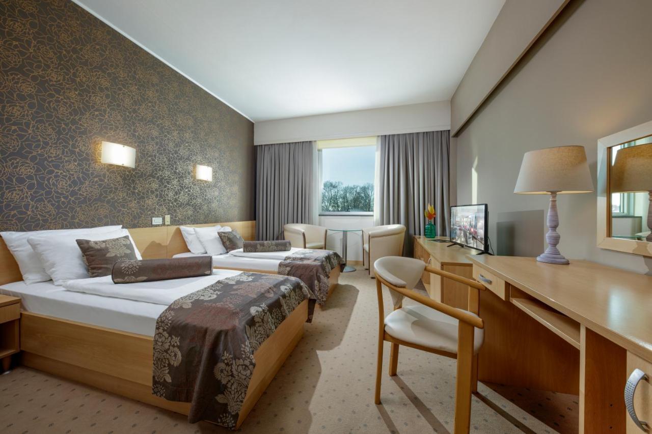 Hotel Zovko Zagreb Sesvete Luaran gambar