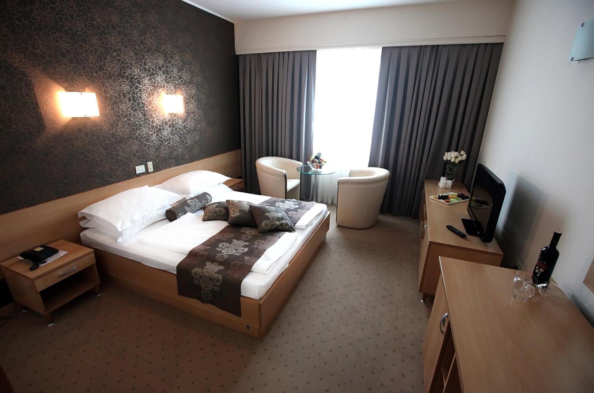 Hotel Zovko Zagreb Sesvete Luaran gambar