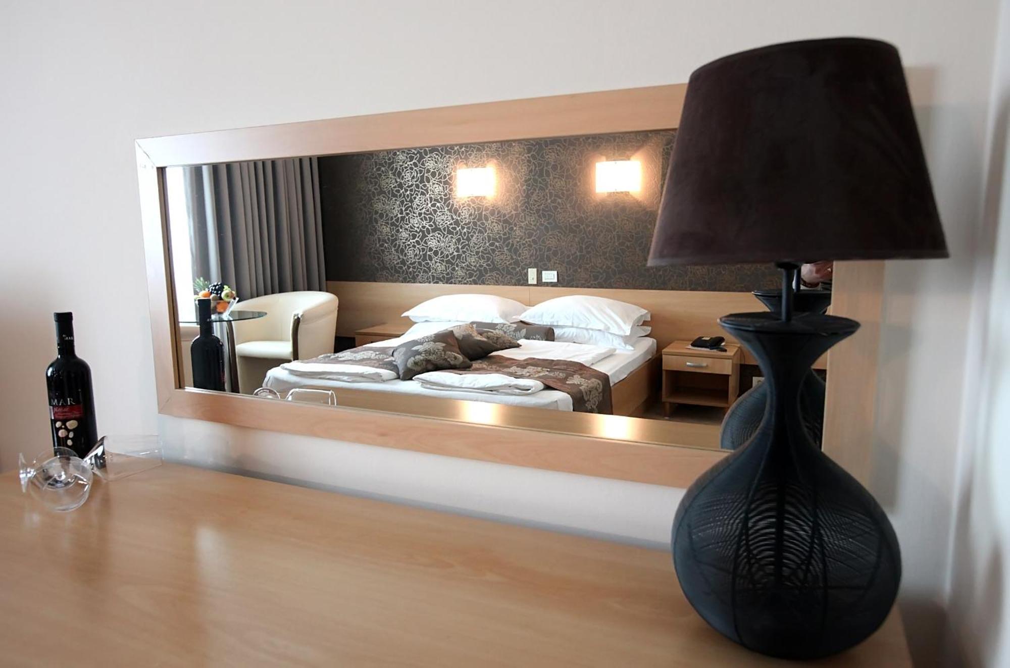 Hotel Zovko Zagreb Sesvete Luaran gambar