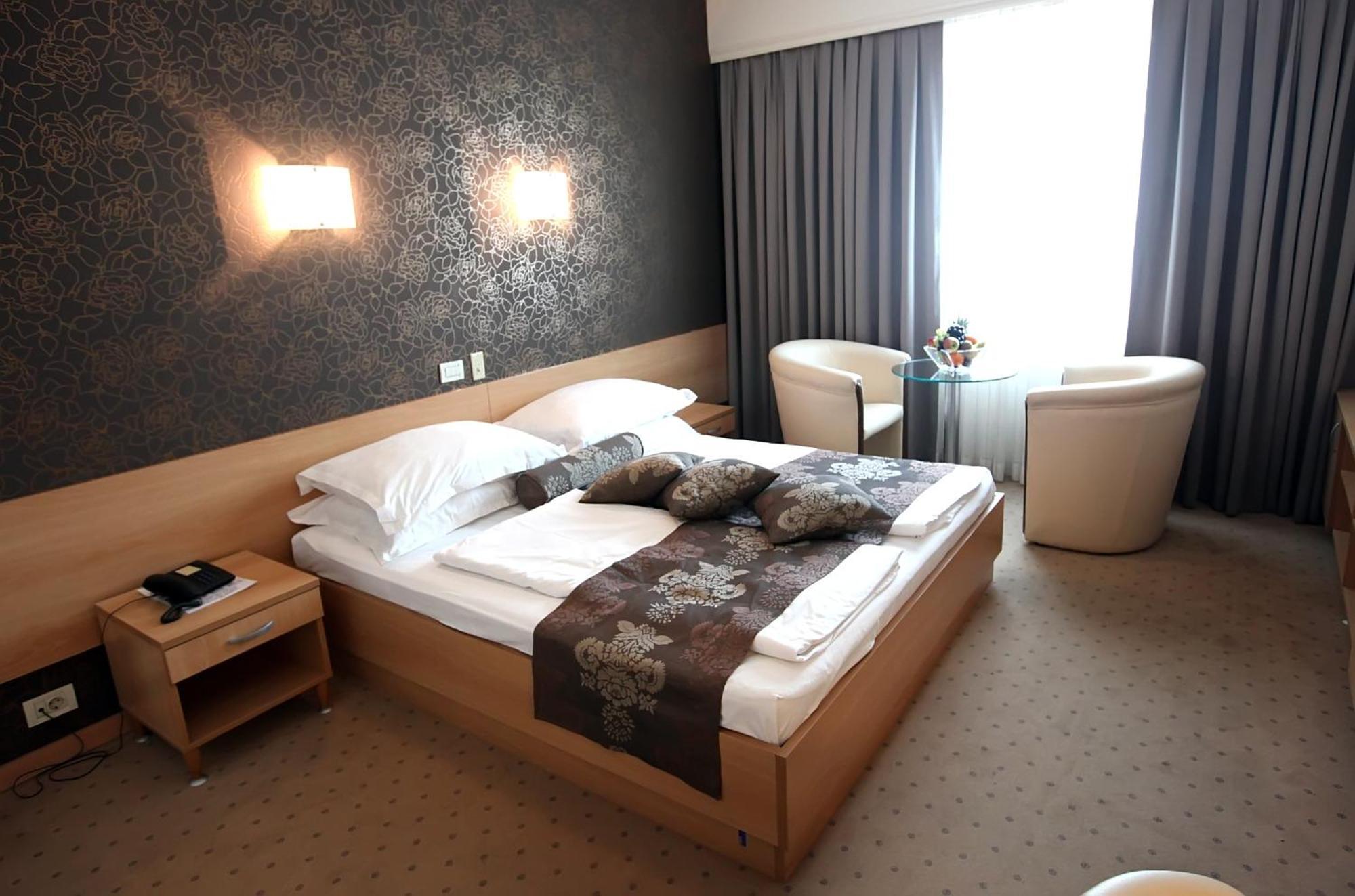 Hotel Zovko Zagreb Sesvete Luaran gambar
