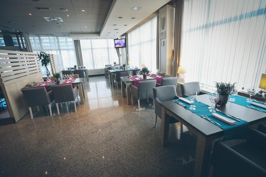 Hotel Zovko Zagreb Sesvete Luaran gambar